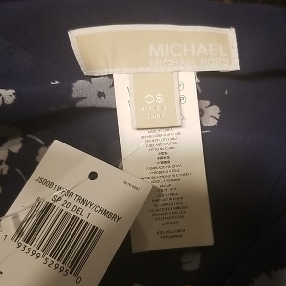 Michael Kors flowered scarf - Picture 4 of 4